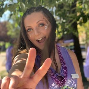 Meet your Posher, Madison